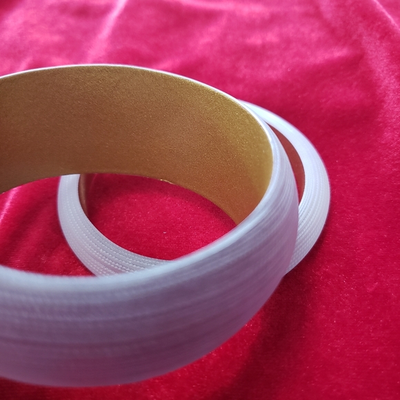 Vintage Purple Plum Carved LUCITE with Rhinestones WIDE Tapered Bangle Bracelet - Picture 11 of 16